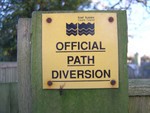 Path diversion sign